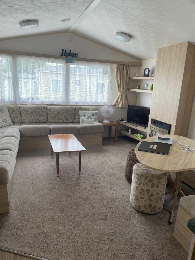 Parkdean Static Caravan On Cherry Tree Holiday Park Great Yarmouth Exterior foto